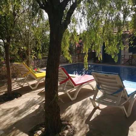 Yeşil 3 * Cakirlar